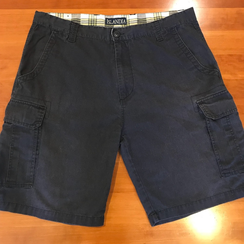 Men’s cargo shorts